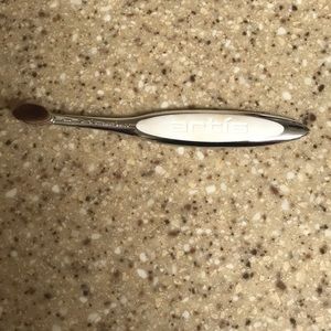 Genuine Artis eye shadow brush